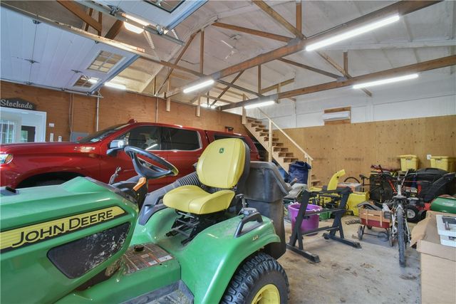 7160 Gillis Road, Victor, NY 14564