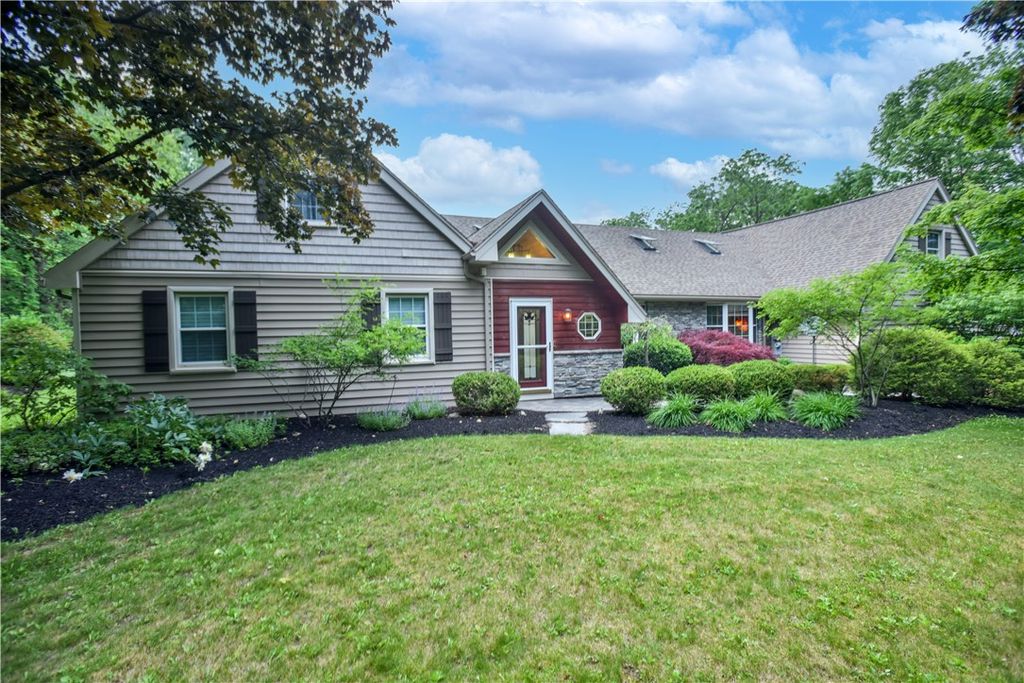 7160 Gillis Road, Victor, NY 14564