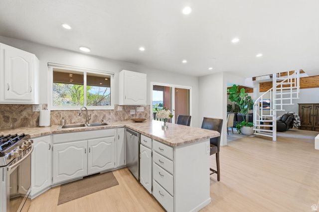 2092 E 11270 S, Sandy, UT 84092
