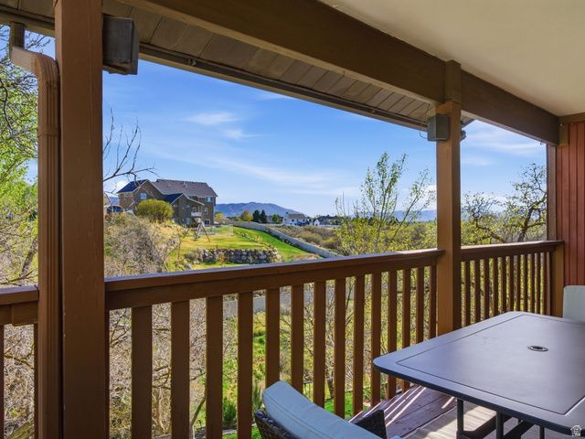 2092 E 11270 S, Sandy, UT 84092