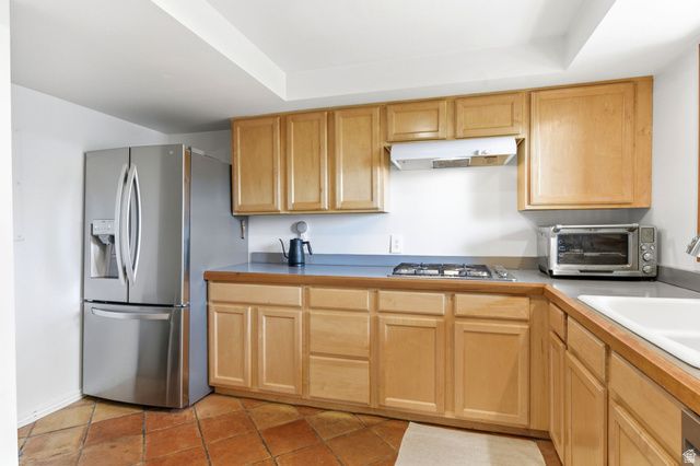 2092 E 11270 S, Sandy, UT 84092
