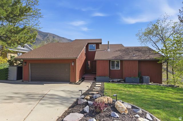 2092 E 11270 S, Sandy, UT 84092