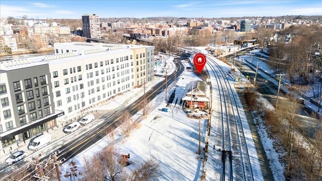 30 Railroad Ave, Haverhill, MA 01835