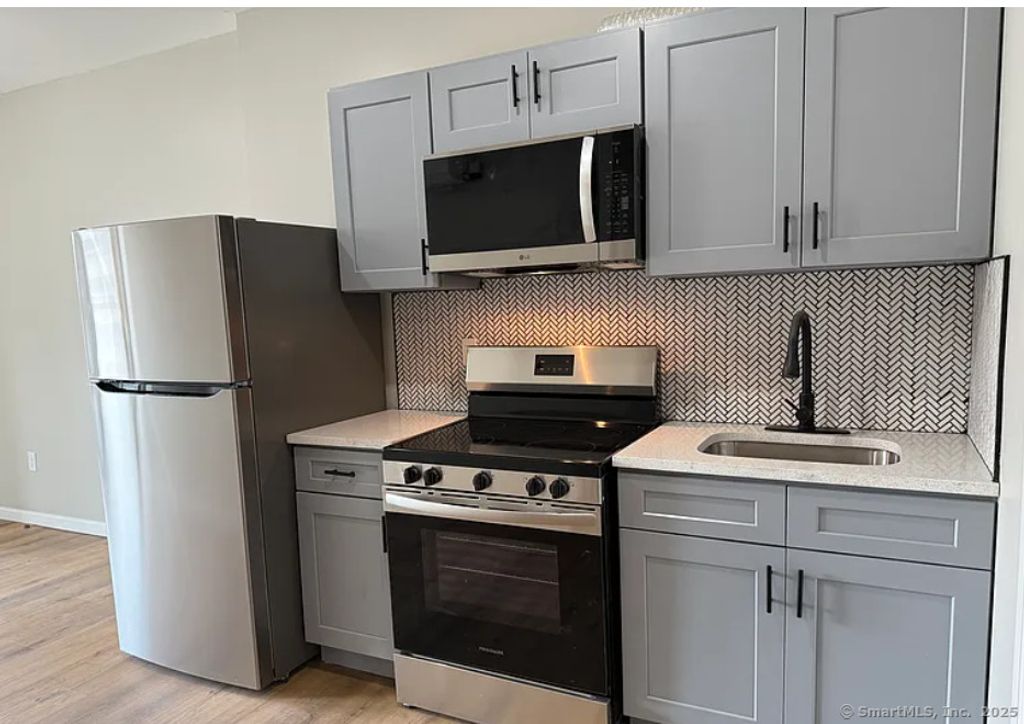 61 Field Street 104, Waterbury, CT 06702