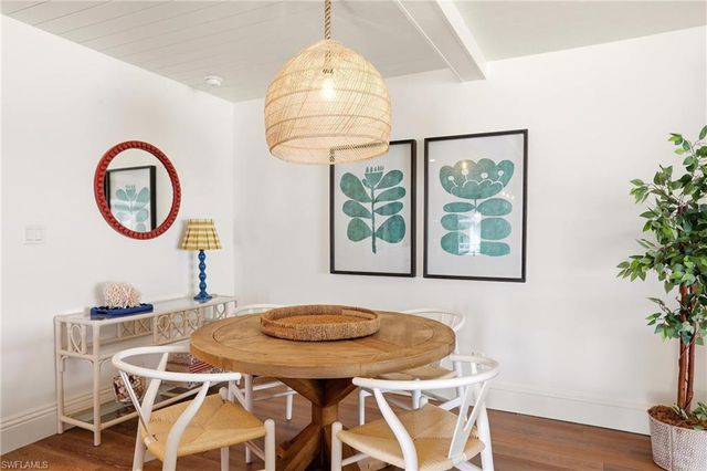 322 Harbour DR 302D, Naples, FL 34103