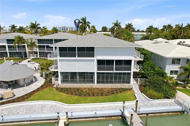 322 Harbour DR 302D, Naples, FL 34103