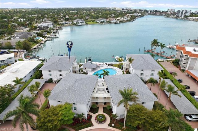 322 Harbour DR 302D, Naples, FL 34103