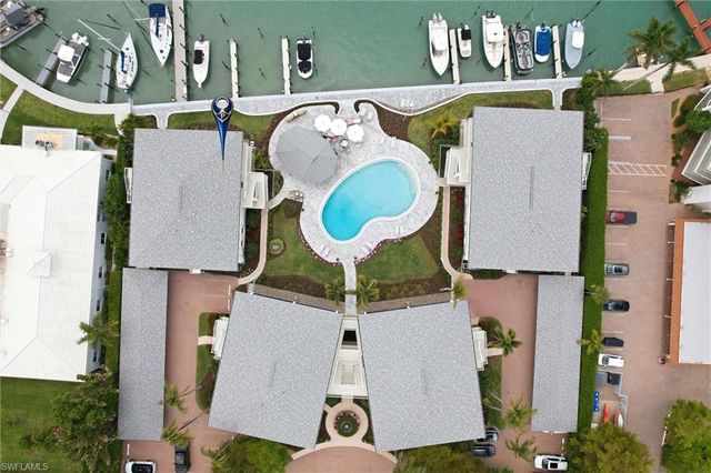 322 Harbour DR 302D, Naples, FL 34103