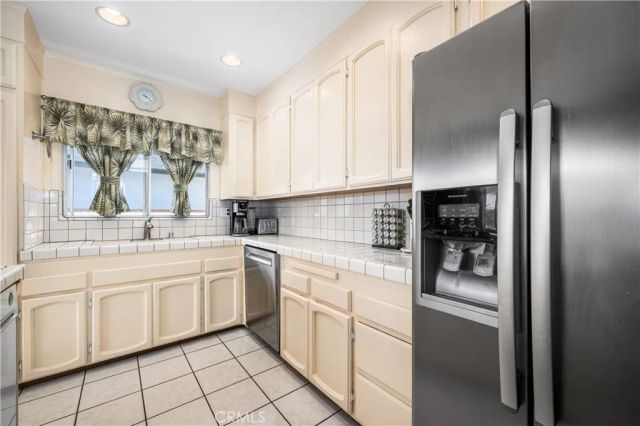 3141 San Anseline, Long Beach, CA 90808