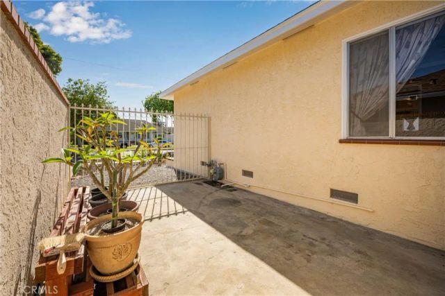 3141 San Anseline, Long Beach, CA 90808