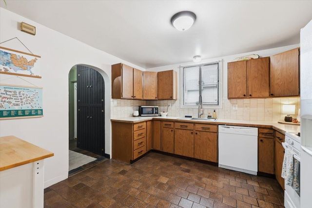 1818 E Rockwell Ave, Spokane, WA 99207