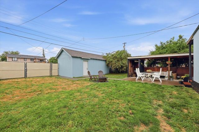 1818 E Rockwell Ave, Spokane, WA 99207