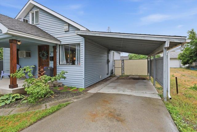 1818 E Rockwell Ave, Spokane, WA 99207