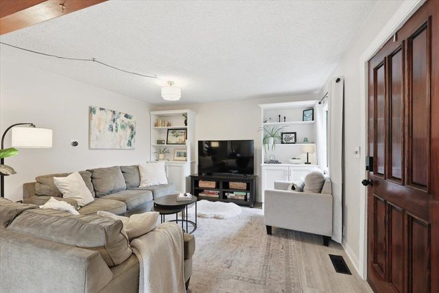1818 E Rockwell Ave, Spokane, WA 99207