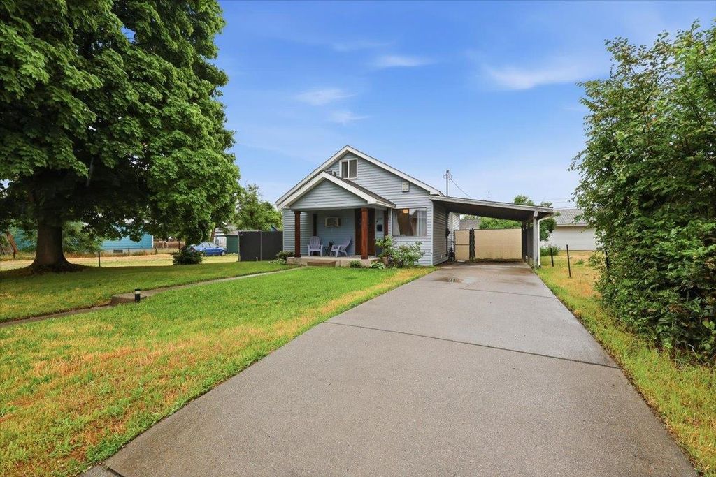 1818 E Rockwell Ave, Spokane, WA 99207