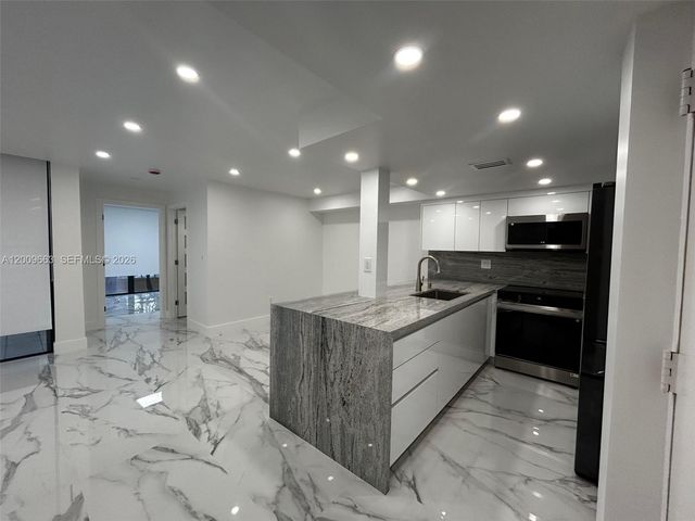 11790 SW 18th St 227-3, Miami, FL 33175