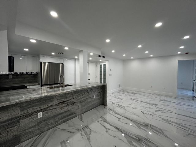 11790 SW 18th St 227-3, Miami, FL 33175