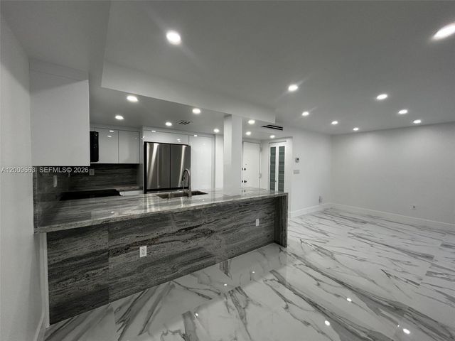 11790 SW 18th St 227-3, Miami, FL 33175