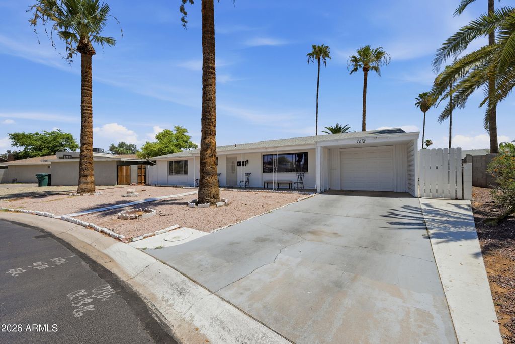 7018 E EXMOOR Drive, Mesa, AZ 85208 — photo 3
