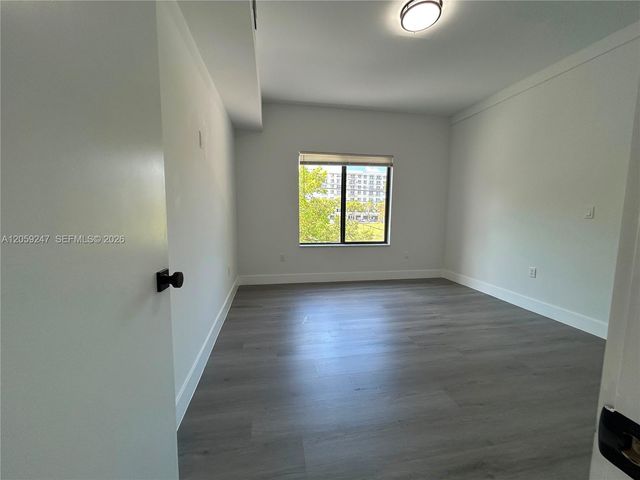 638 SW 21st Ave 4, Miami, FL 33135