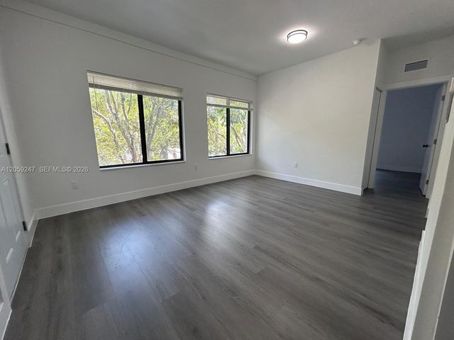 638 SW 21st Ave 4, Miami, FL 33135