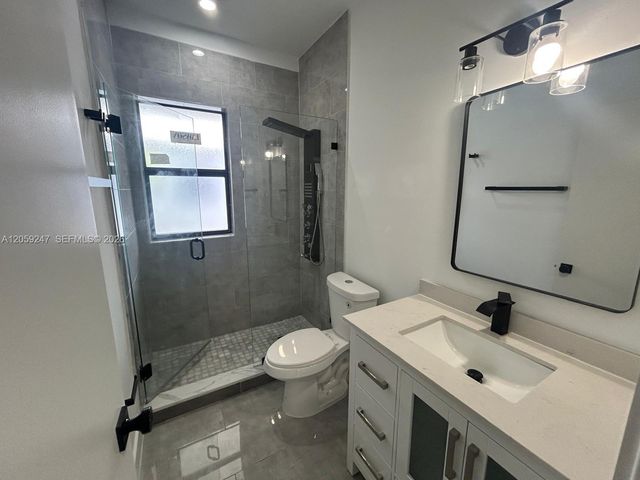 638 SW 21st Ave 4, Miami, FL 33135