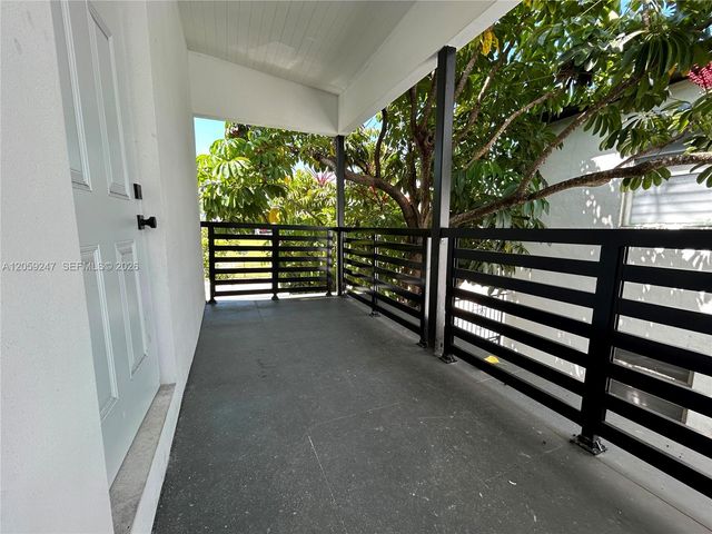 638 SW 21st Ave 4, Miami, FL 33135