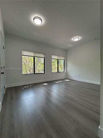 638 SW 21st Ave 4, Miami, FL 33135