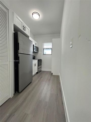 638 SW 21st Ave 4, Miami, FL 33135