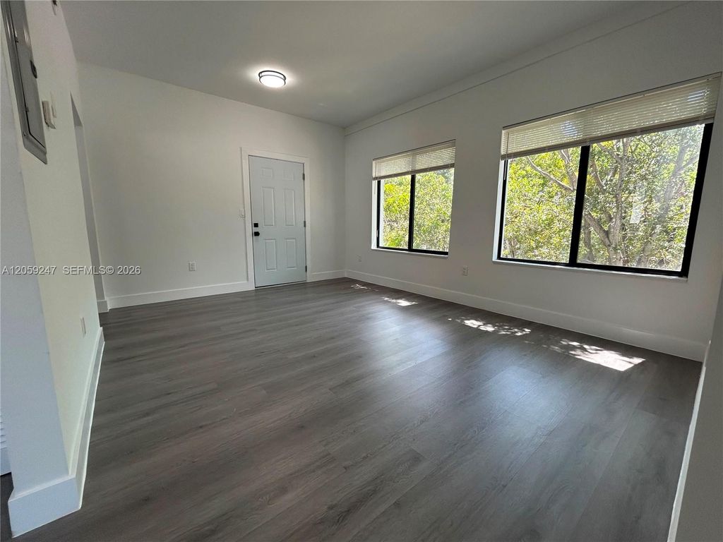 638 SW 21st Ave 4, Miami, FL 33135