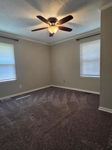 22 W Westend Street, Manning, SC 29102