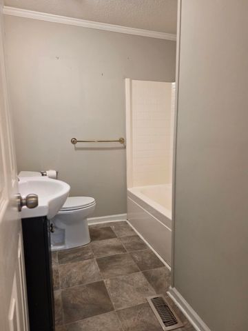 22 W Westend Street, Manning, SC 29102