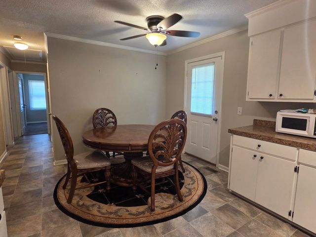 22 W Westend Street, Manning, SC 29102