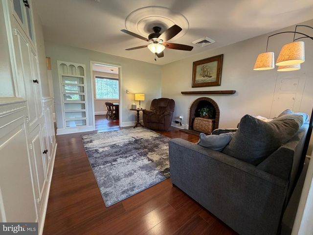 2765 MILL HILL RD, Waldorf, MD 20603