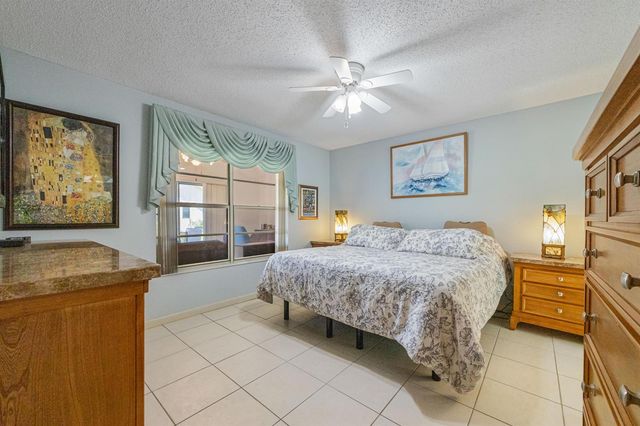 22 Ridge Pointe Drive C, Boynton Beach, FL 33435