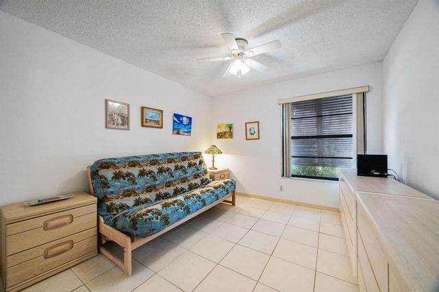 22 Ridge Pointe Drive C, Boynton Beach, FL 33435