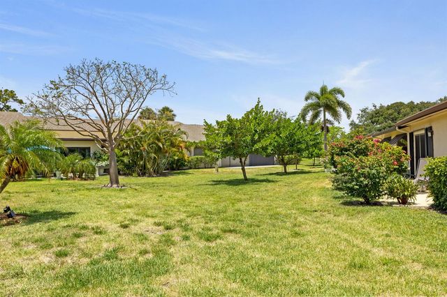 22 Ridge Pointe Drive C, Boynton Beach, FL 33435