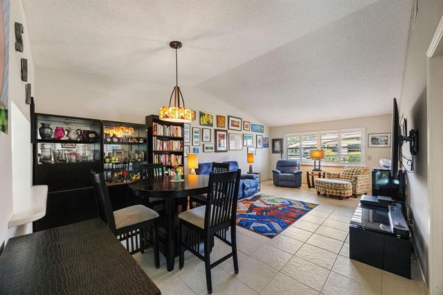 22 Ridge Pointe Drive C, Boynton Beach, FL 33435