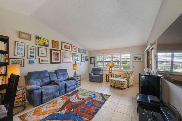 22 Ridge Pointe Drive C, Boynton Beach, FL 33435