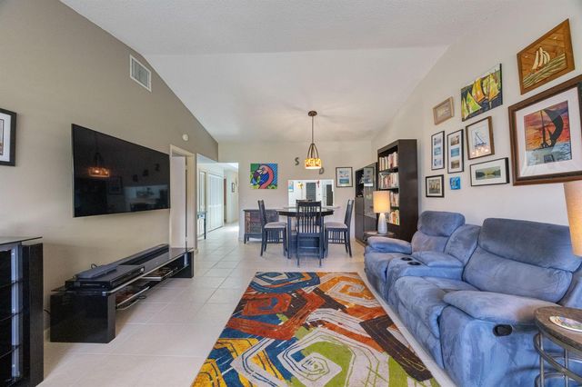 22 Ridge Pointe Drive C, Boynton Beach, FL 33435