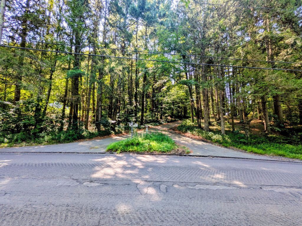 125 Salem Road, Prospect, CT 06712