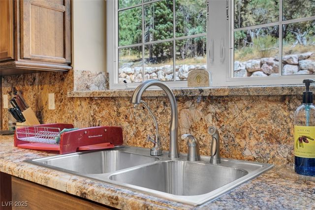 264 Crestview Drive, Las Vegas, NV 89124