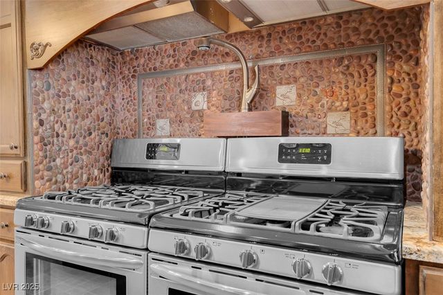 264 Crestview Drive, Las Vegas, NV 89124