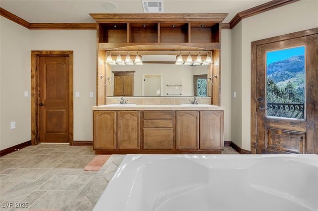 264 Crestview Drive, Las Vegas, NV 89124