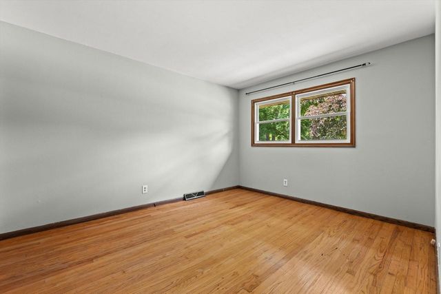 S82W31460 Section ROAD, Mukwonago, WI 53149