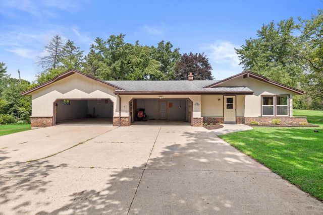 S82W31460 Section ROAD, Mukwonago, WI 53149