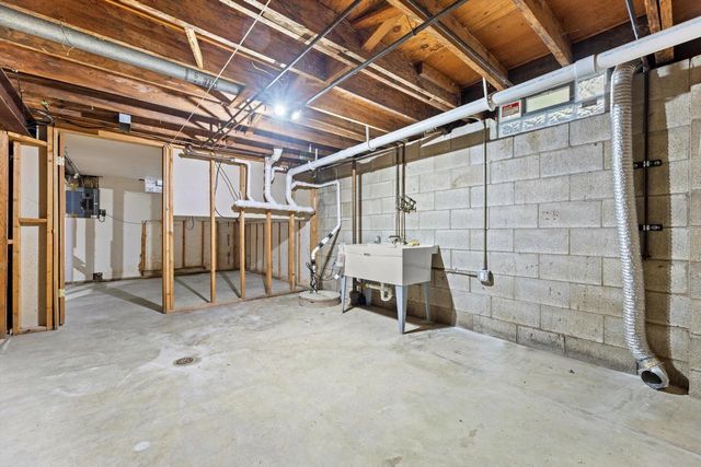 S82W31460 Section ROAD, Mukwonago, WI 53149