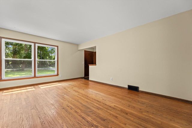 S82W31460 Section ROAD, Mukwonago, WI 53149