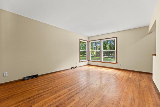 S82W31460 Section ROAD, Mukwonago, WI 53149