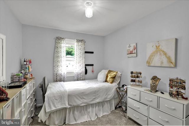 1008 CLOVERTON DR, Columbia, PA 17512
